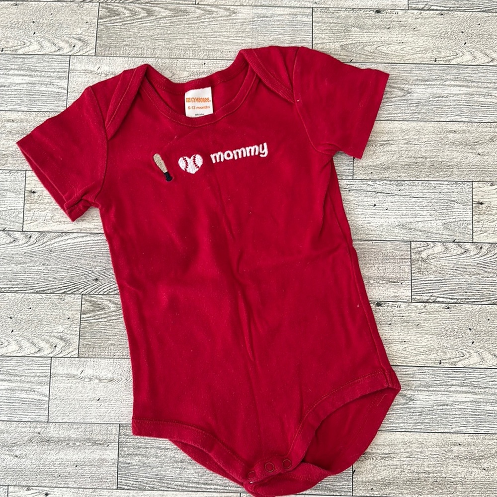I Love Mommy onesie